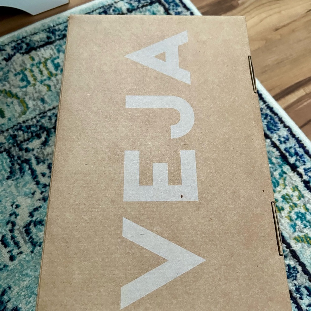 Veja White and Black Sneakers - Picture 11 of 11